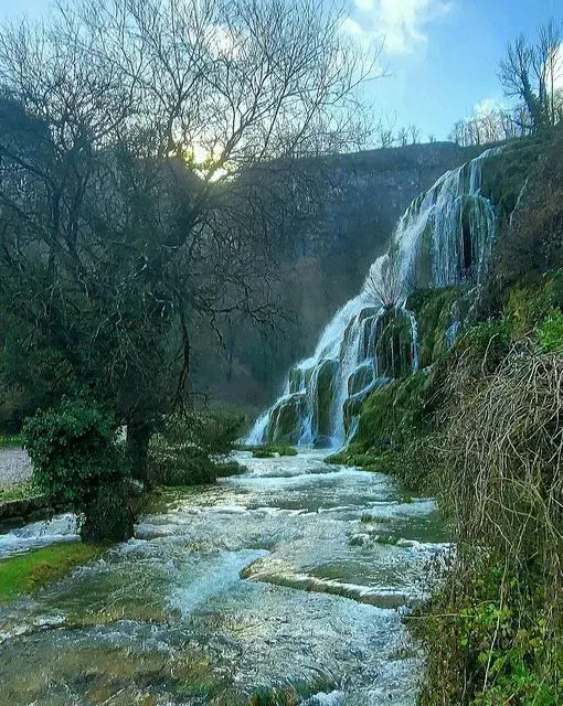 La cascade de Baume-les-Messieurs