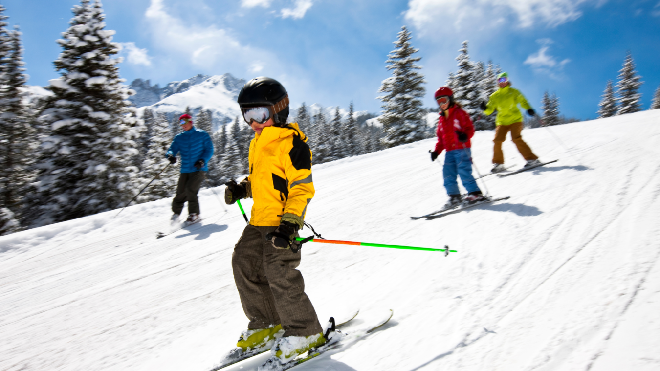 famille qui ski